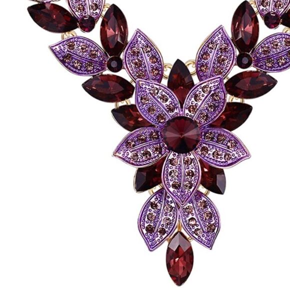 Yellow Gold with Amethyst Crystal Cluster Flower Leaf Necklace and Earrings Set - Picture 3 of 6